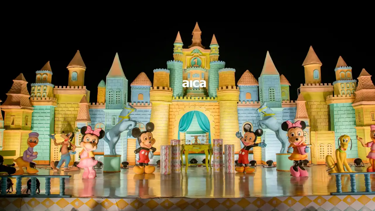 Mickey &amp; Minnie&#039;s Disney Castle Party